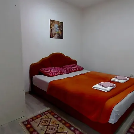 Orhan Apartment *