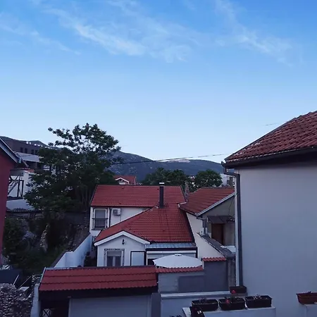 Orhan Apartment *